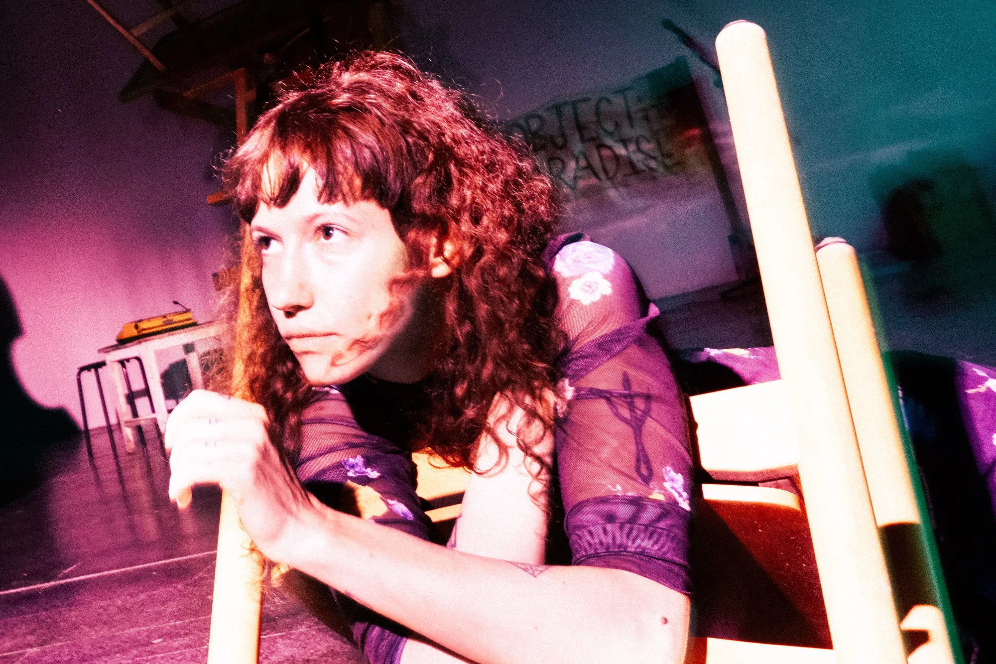 Lenka Bondorová Performing at Excuse me, Žižkov (Photo by Eduard Germis)