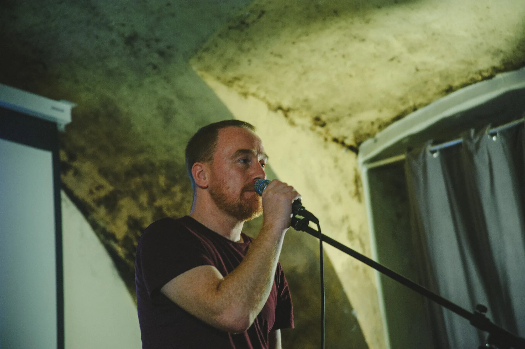 Chris Crawford reading at Poetry of Sound (Photo by Julie Orlová)