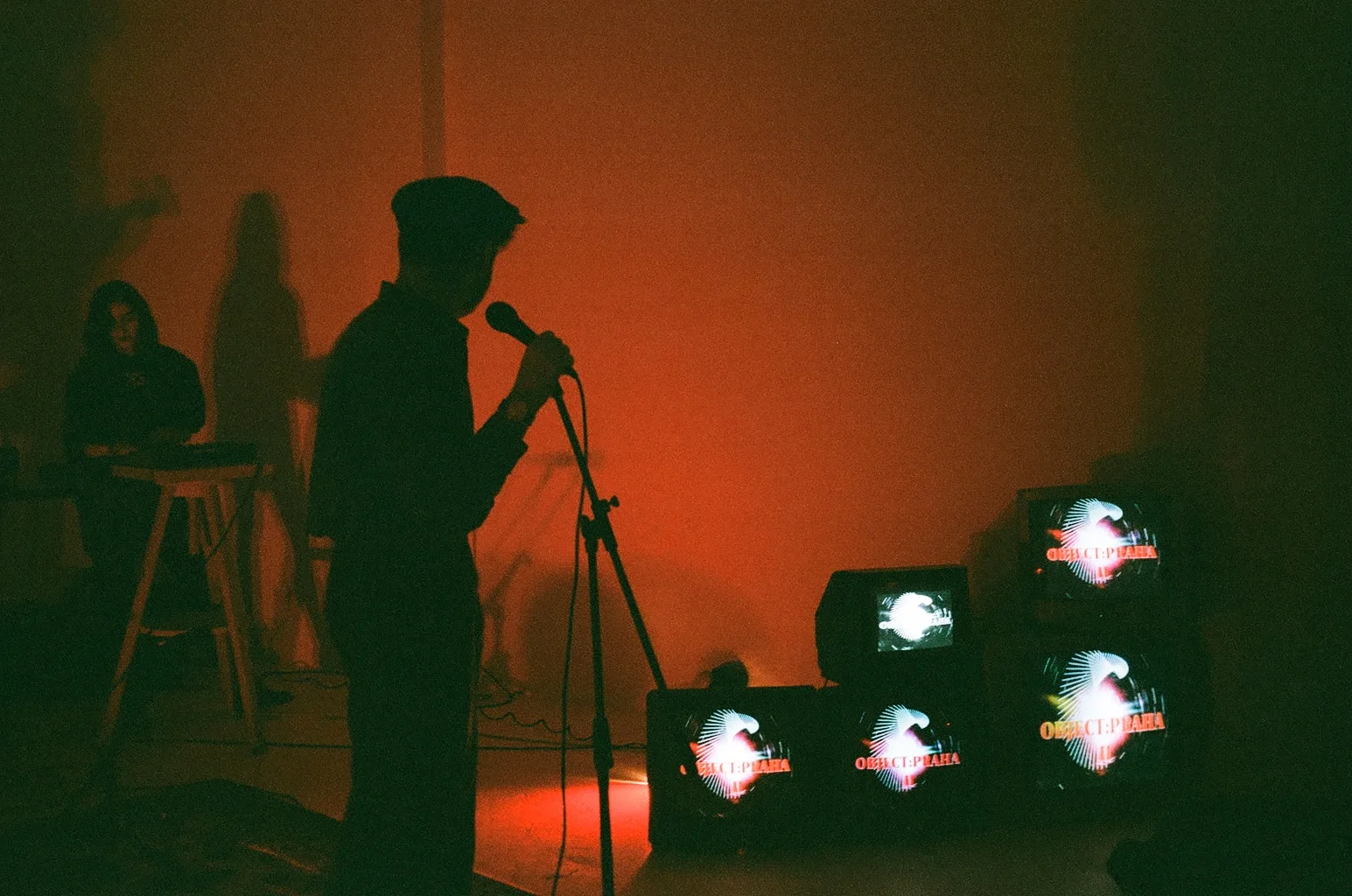 Tyko Say reading at Thought & Beat (Photo by Adéla Hrdličková)