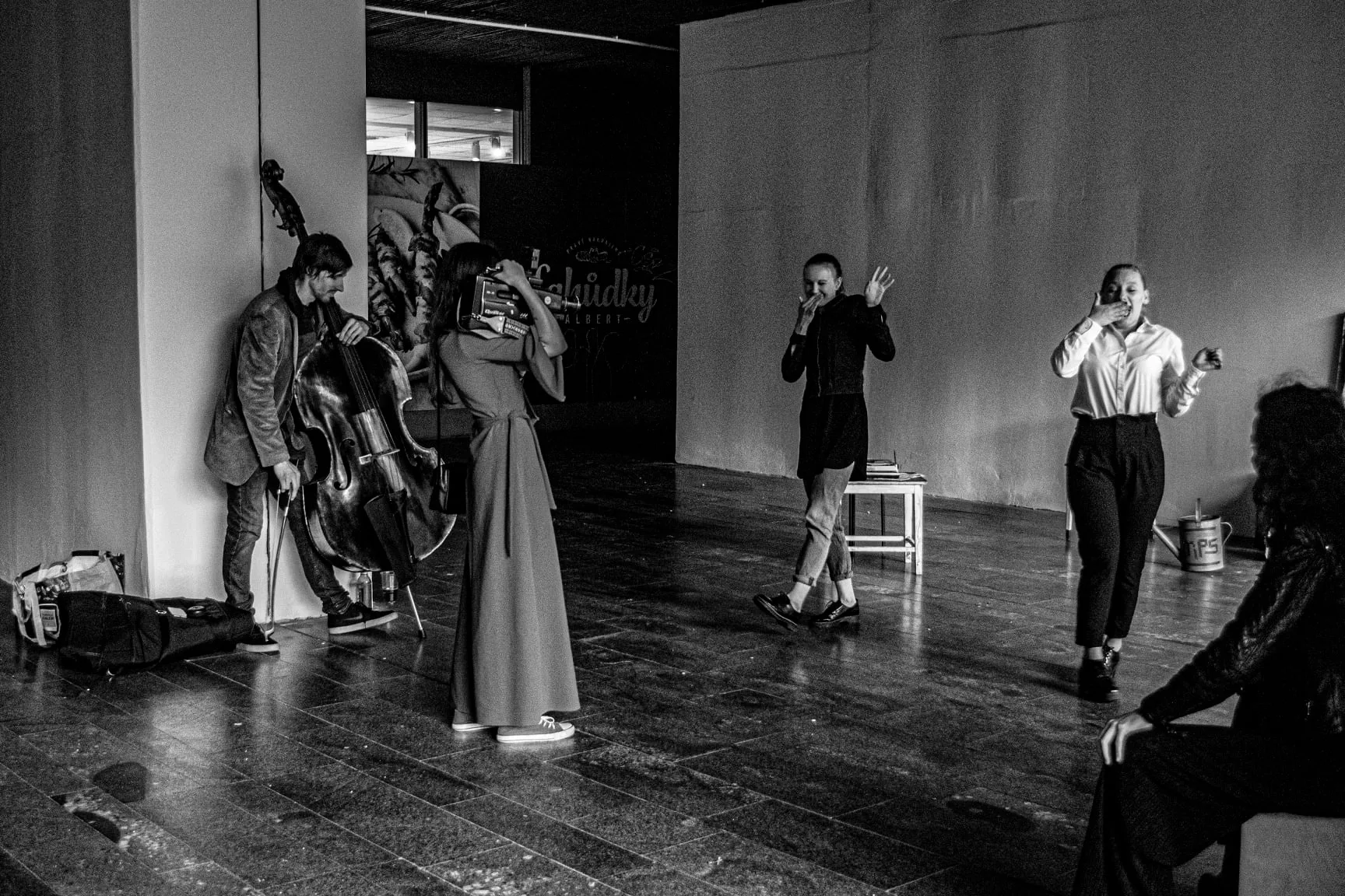 Martin Guildenstern Sandra Pasławska Barbora Nechanická and Simona Rozložníková performing at Excuse me, Žižkov (Photo by Jan Černý)