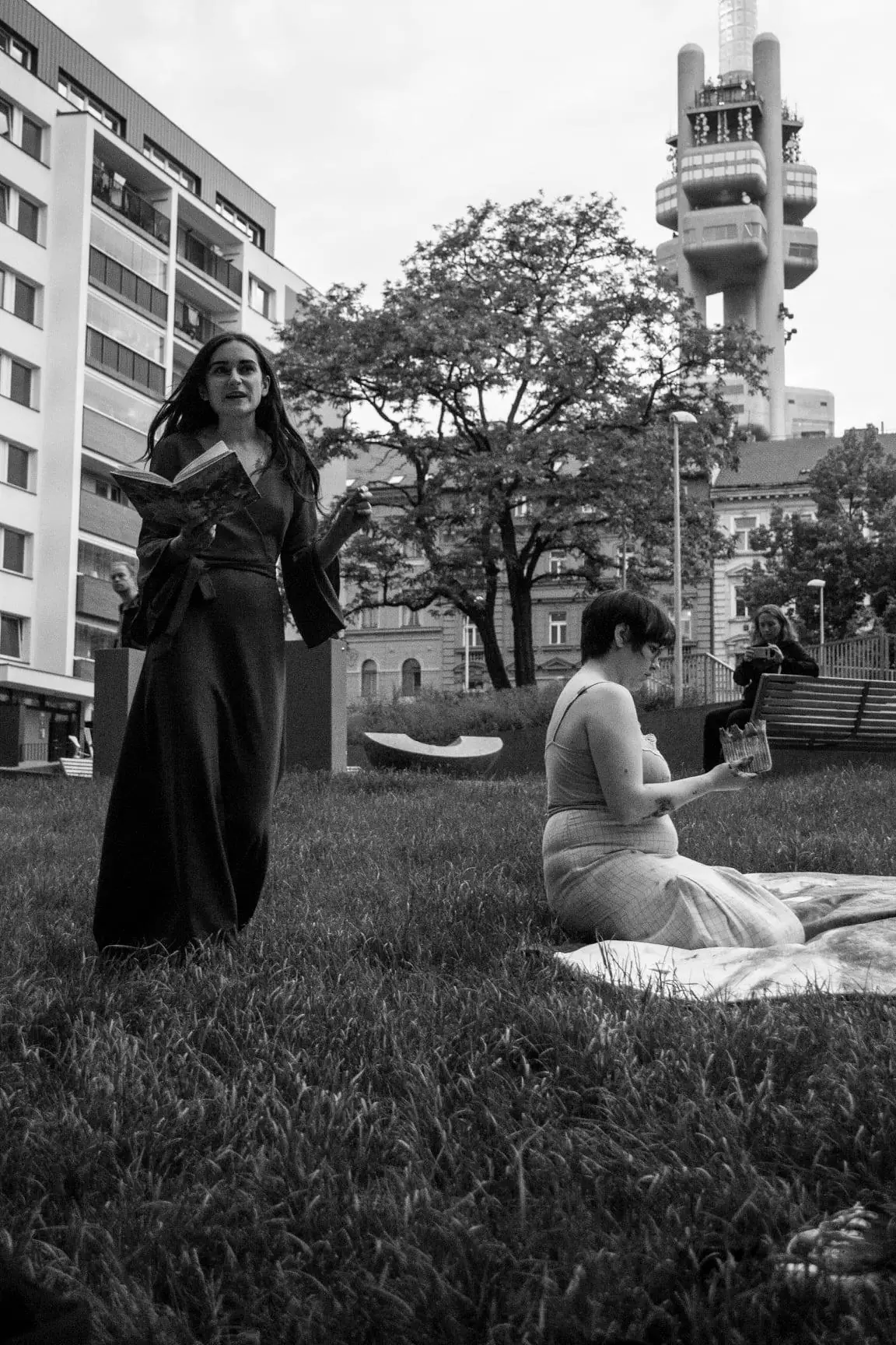 Sandra Pasławska and Palencar performing at Excuse me, Žižkov (Photo by Eduard Germis)